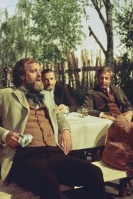Постер к фильму Дядя Ваня смотреть онлайн на HD Rezka